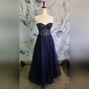 JULES & CLEO | Floral Encrusted Bodice Strapless Ball Gown in Navy sz 4